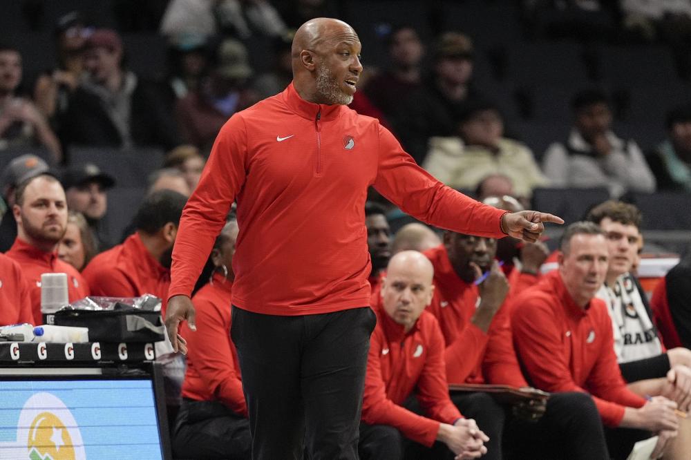 未能到场指 未能到场指