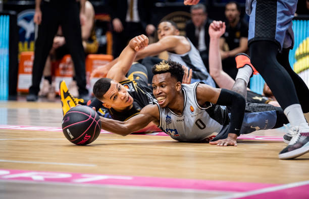 后卫线的稳 后卫线的稳